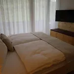 Apartament Mit Balkon Und Hallenbad *