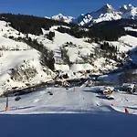 Mit Balkon Und Hallenbad Apartament *