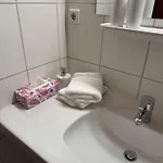 Apartament Mit Balkon Und Hallenbad *