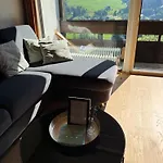 Mit Balkon Und Hallenbad *