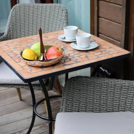Apartment Mit Balkon Und Hallenbad *