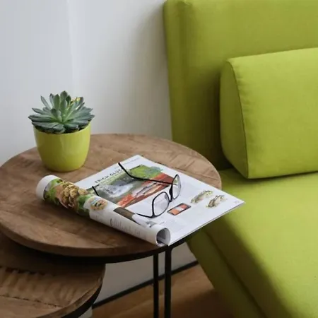 Mit Balkon Und Hallenbad Apartament *