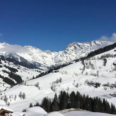 Mit Balkon Und Hallenbad