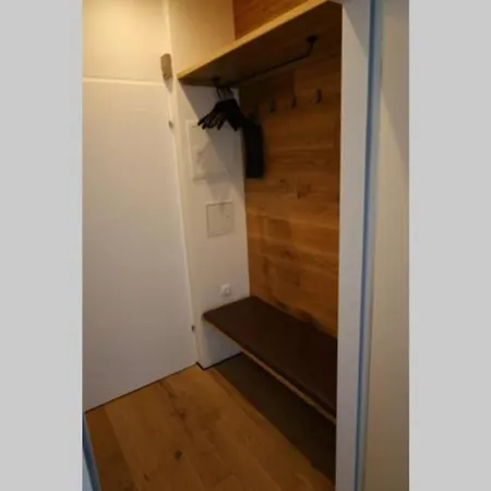 Mit Balkon Und Hallenbad *