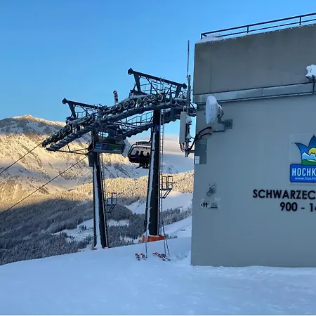 Mit Balkon Und Hallenbad Apartament *