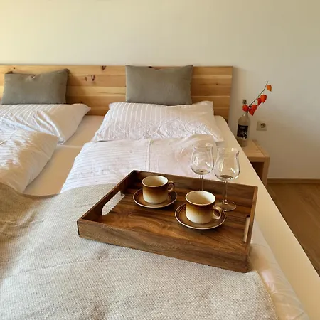 Mit Balkon Und Hallenbad Appartement *