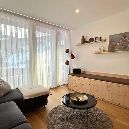 Mit Balkon Und Hallenbad * מריה אלם אם שטיינרנן מיר